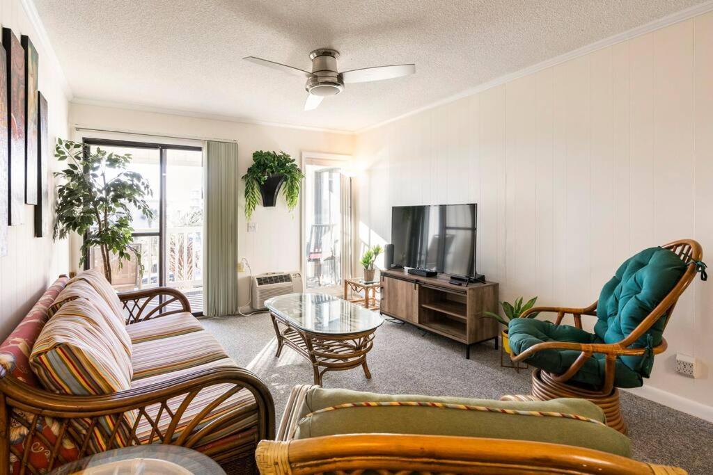 Great Beach Getaway! Apartment Миртъл Бийч Екстериор снимка