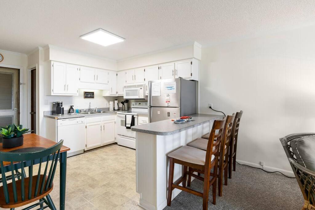 Great Beach Getaway! Apartment Миртъл Бийч Екстериор снимка