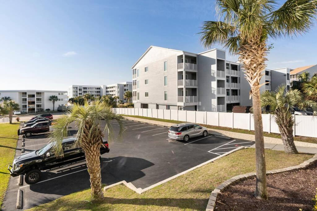 Great Beach Getaway! Apartment Миртъл Бийч Екстериор снимка