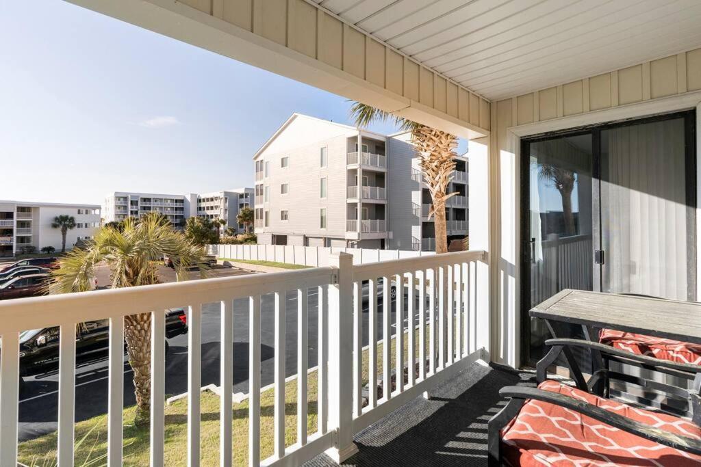 Great Beach Getaway! Apartment Миртъл Бийч Екстериор снимка