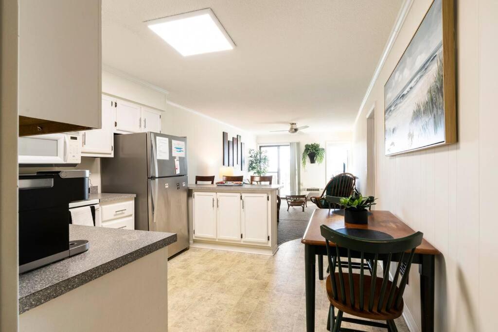 Great Beach Getaway! Apartment Миртъл Бийч Екстериор снимка
