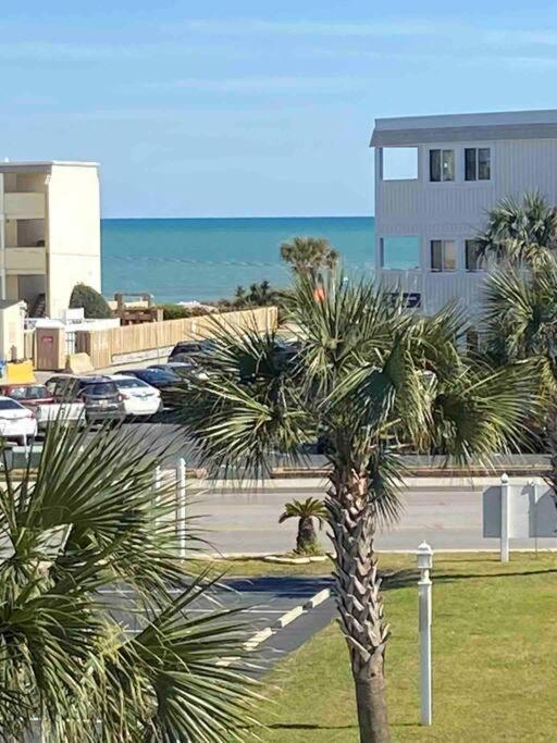 Great Beach Getaway! Apartment Миртъл Бийч Екстериор снимка